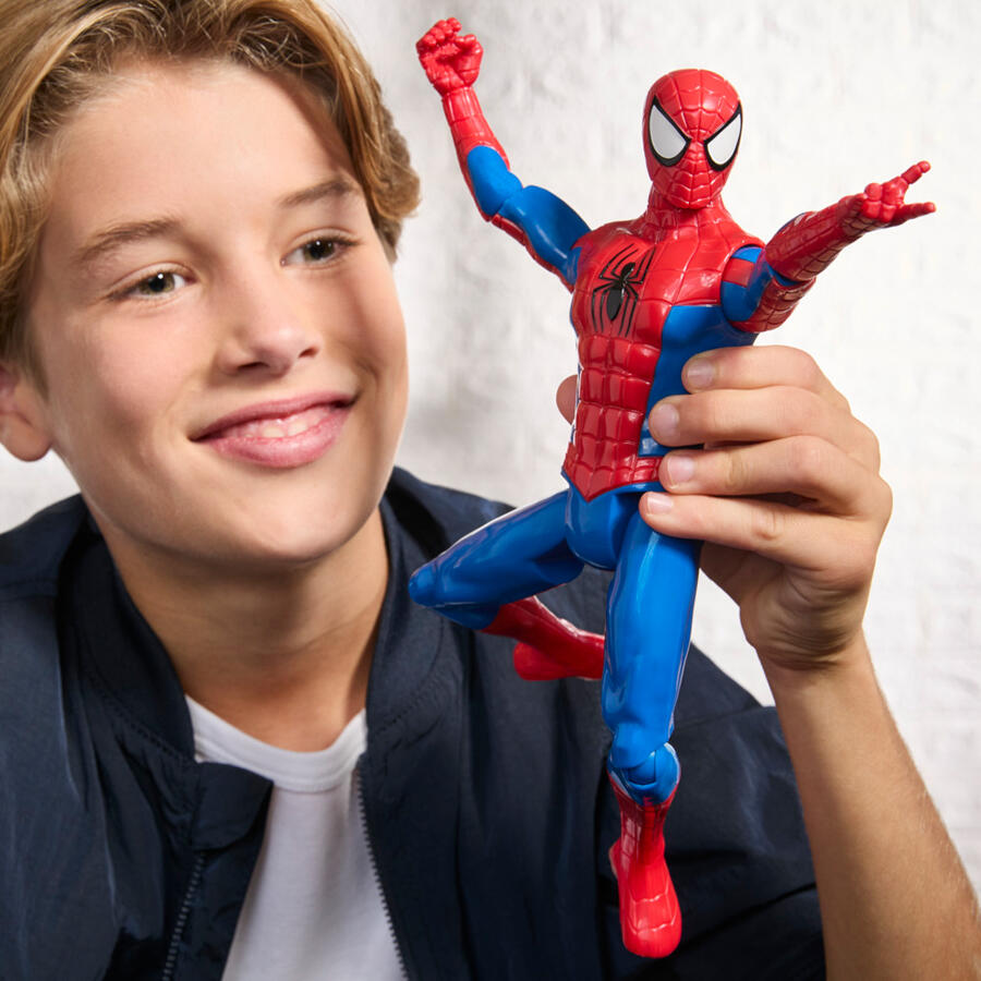 Hasbro Marvel Spider Man Titan Series Spider Man (U.P. $21.90)