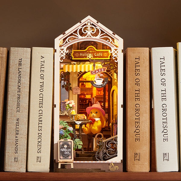 Rolife Holiday Cafe DIY Book Nook Shelf Insert TGB15 - Robotime