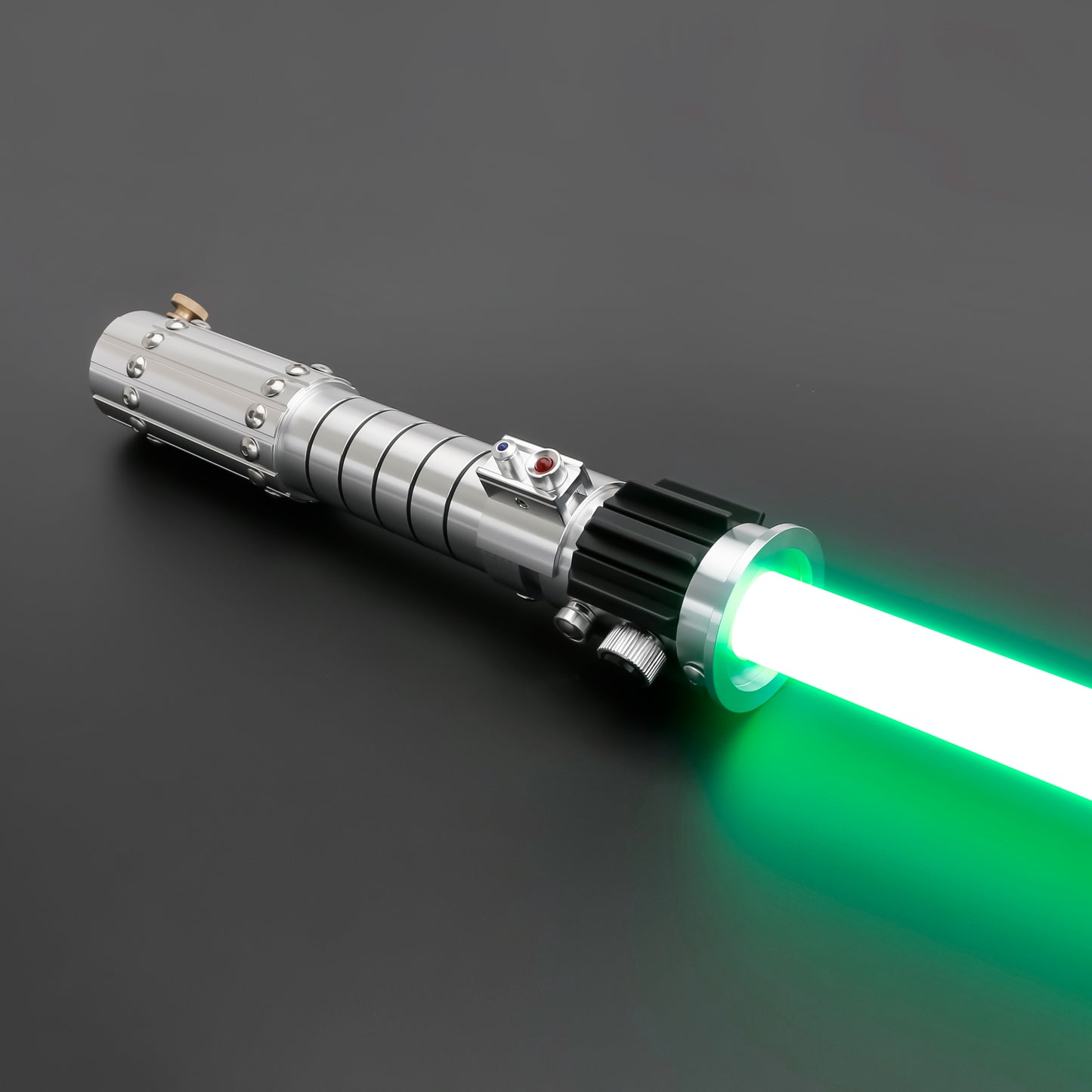 SaberVold SV-Aevora Lightsaber
