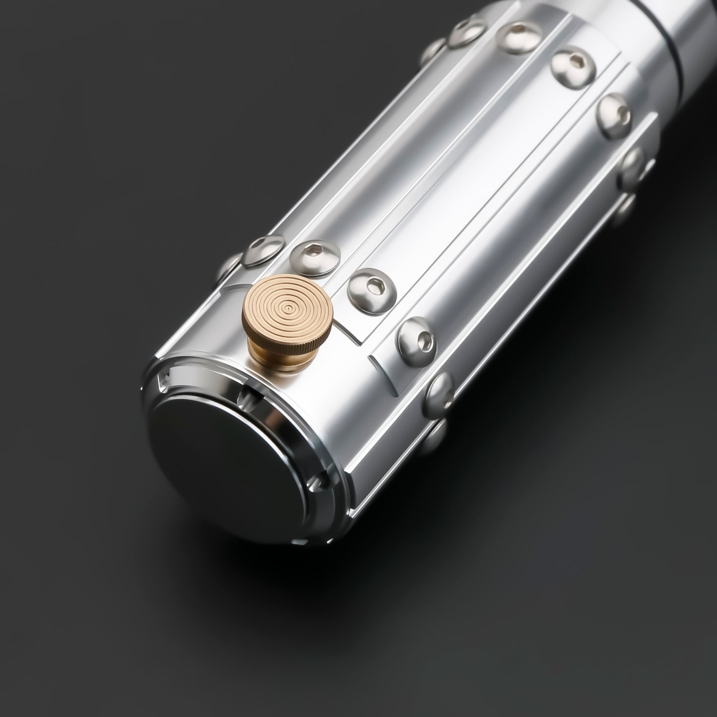 SaberVold SV-Aevora Lightsaber