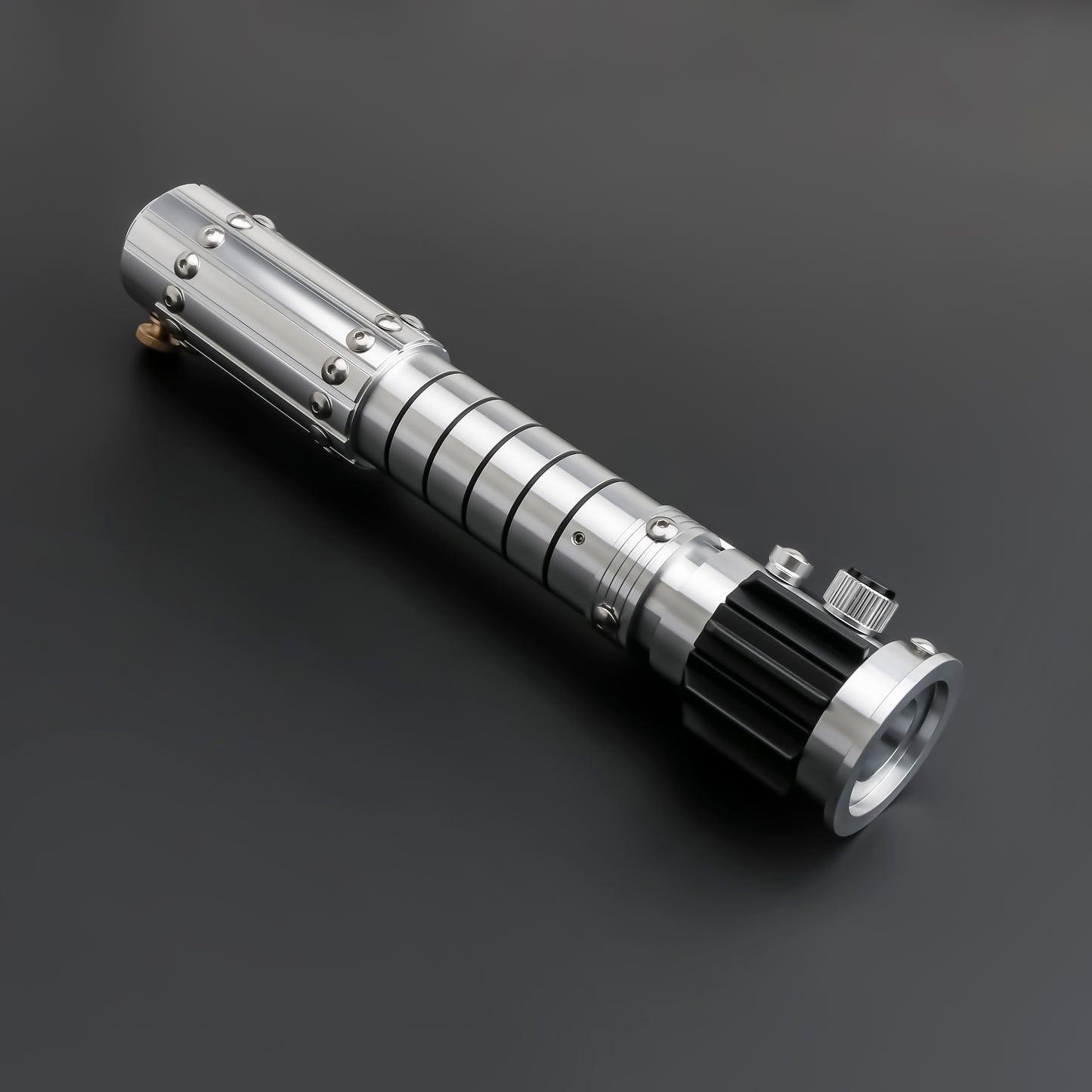 SaberVold SV-Aevora Lightsaber