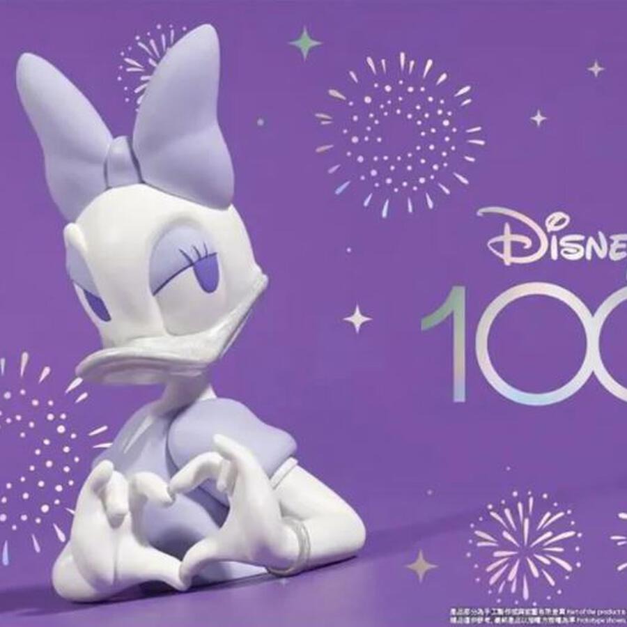 Soap Studio Disney100 Donald Duck and Daisy Duck Love Hand Mini Bust - Disney