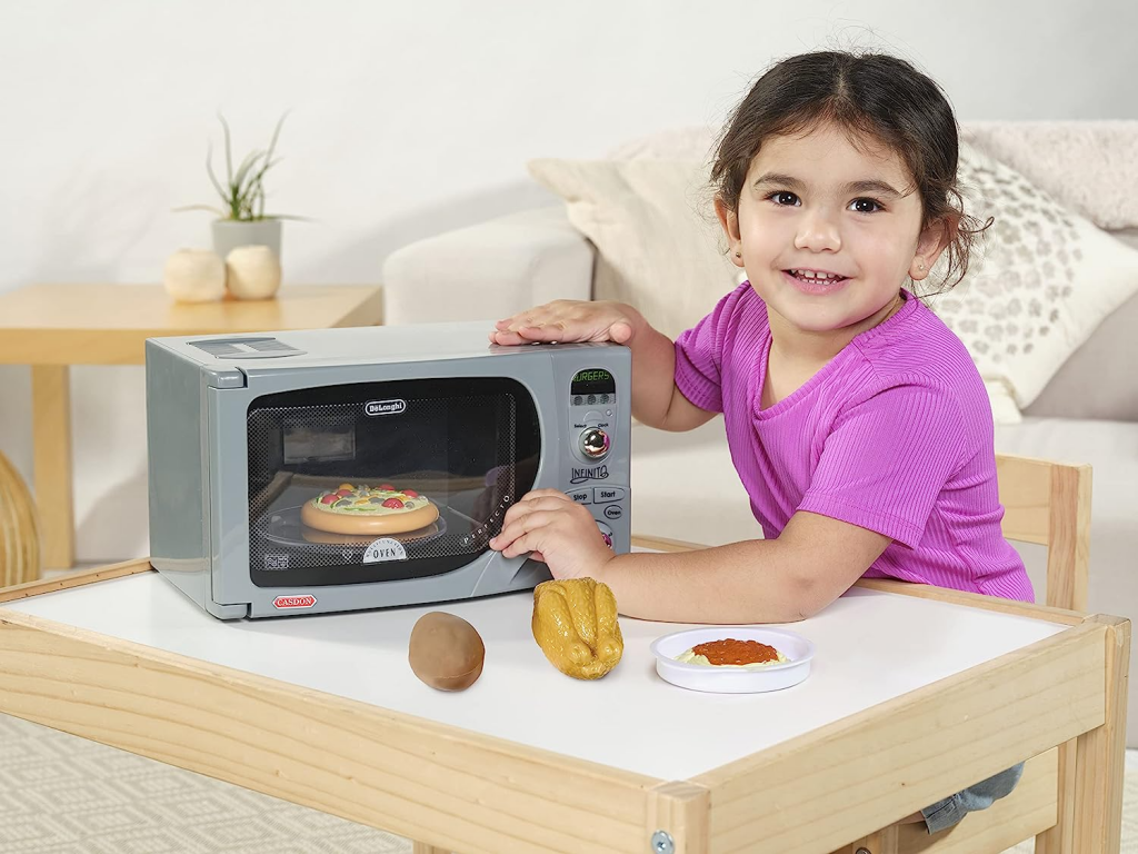 Casdon Electronic Microwave Toy Dyson