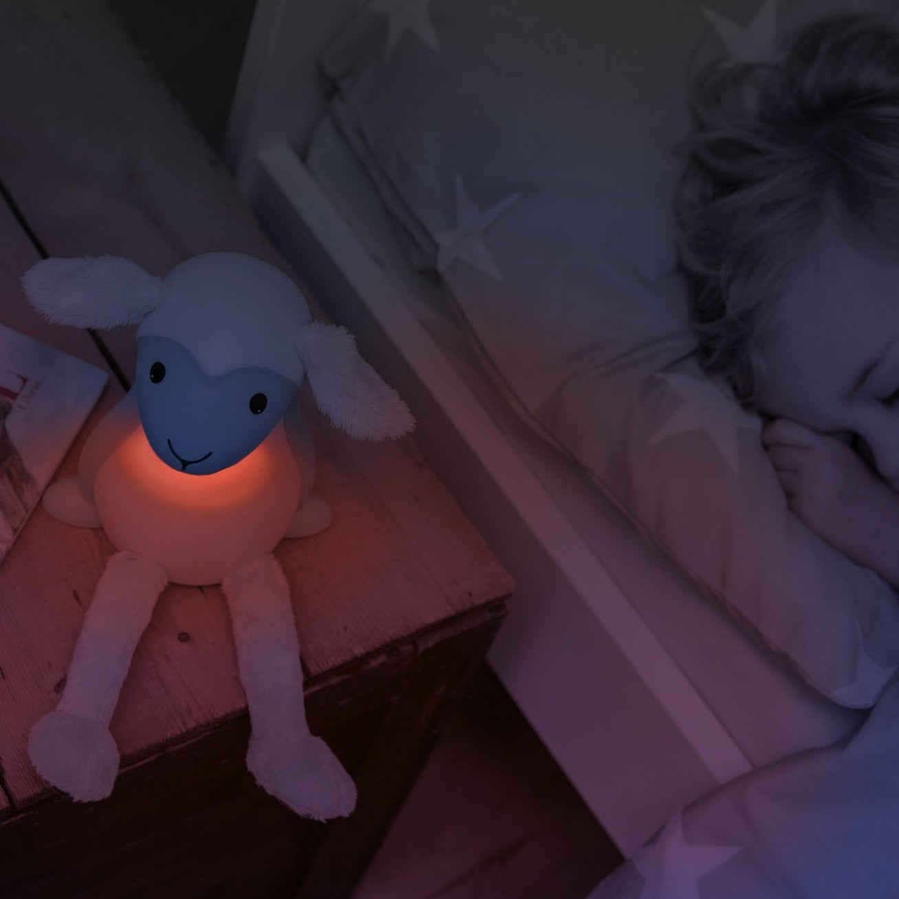 Nightlight with Auto Shut-Off - Fin the Sheep