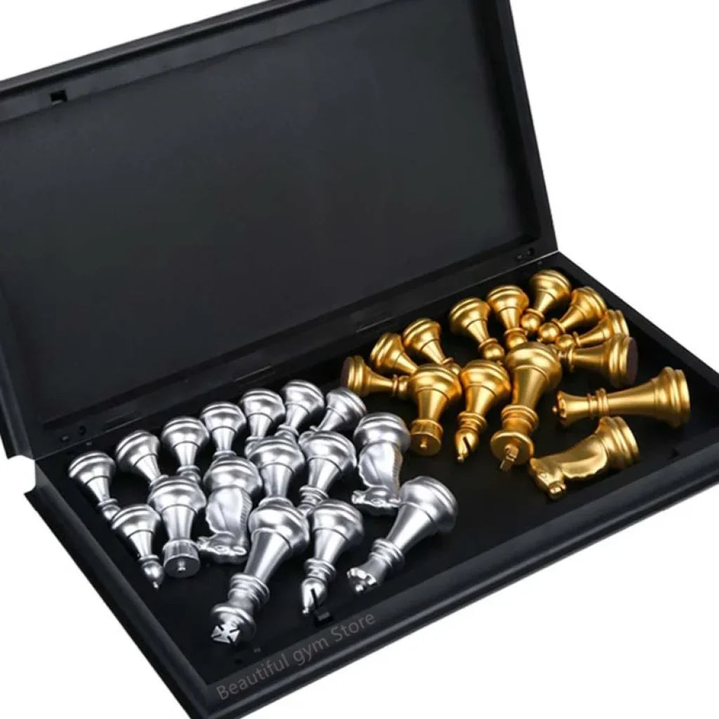 Medieval Chess Set With High Quality Magnetic Chessboard 32 Gold Silver Pieces