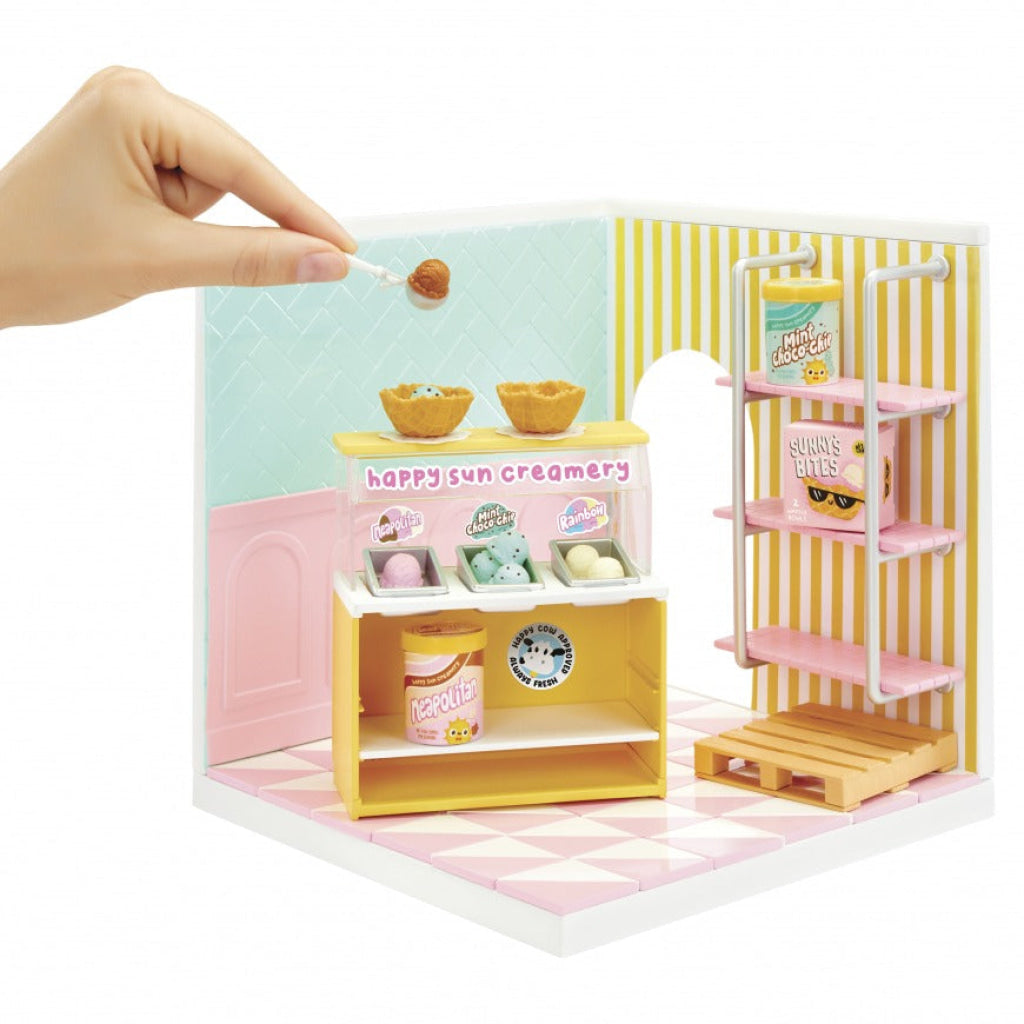 MGA’s Miniverse Spaces Starter Pack - Ice Cream Shop - MGA Miniverse