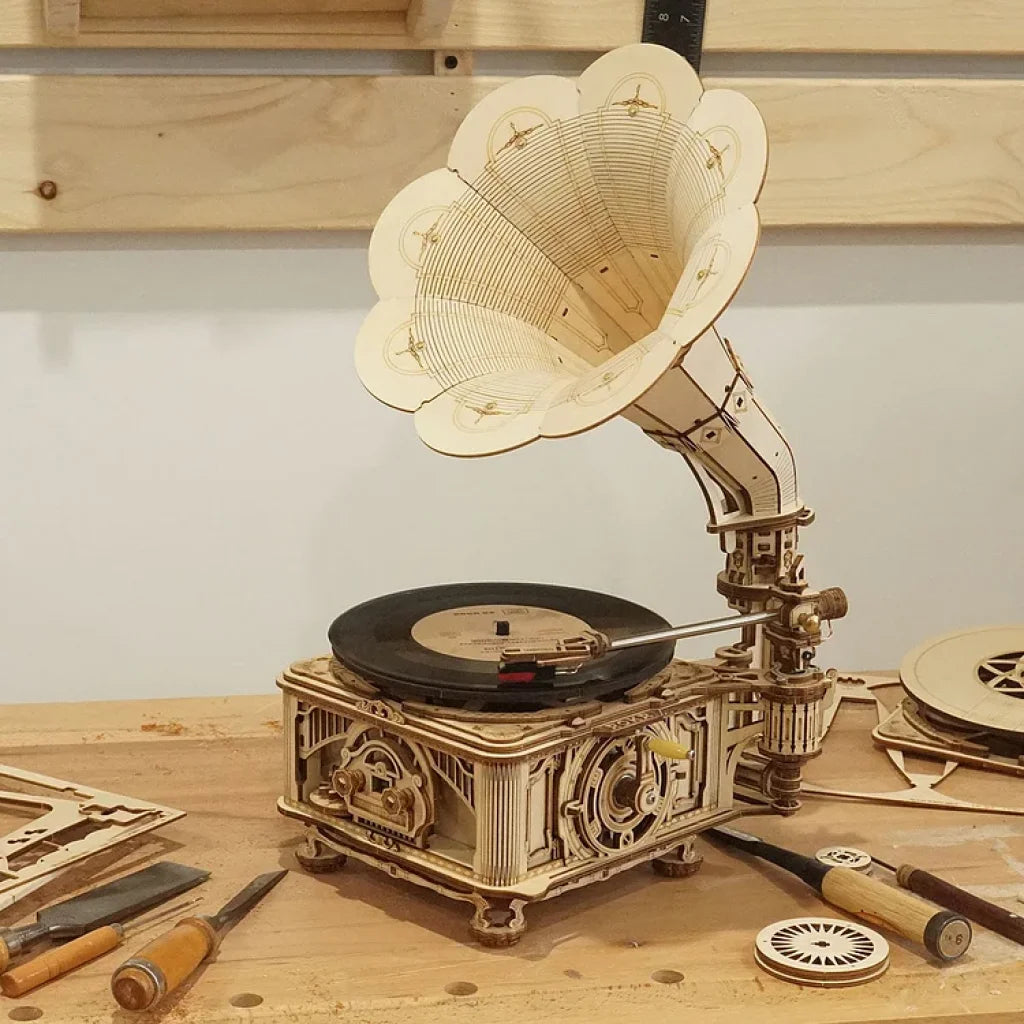 Robotime Rokr Diy Crank Classic Gramophone Lkb01 (Hand Rotating) Dropship